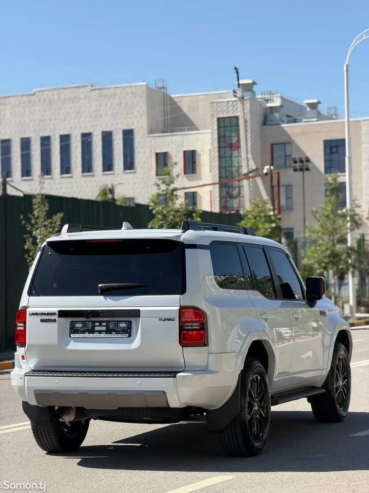 Toyota Land Cruiser Prado 2026 · 2.5 AT