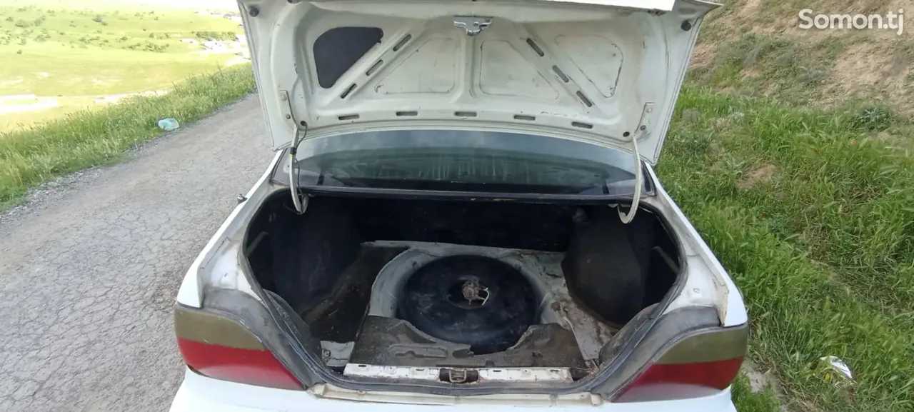 Daewoo Nexia 1995 · 1.6 MT