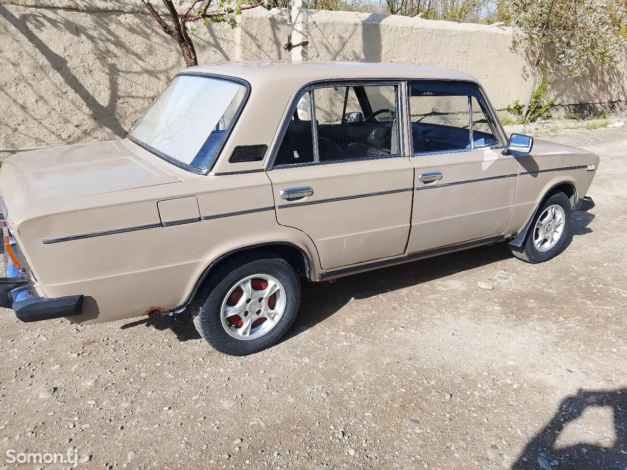 Lada (ВАЗ) 2106 1986 · 1.6 MT