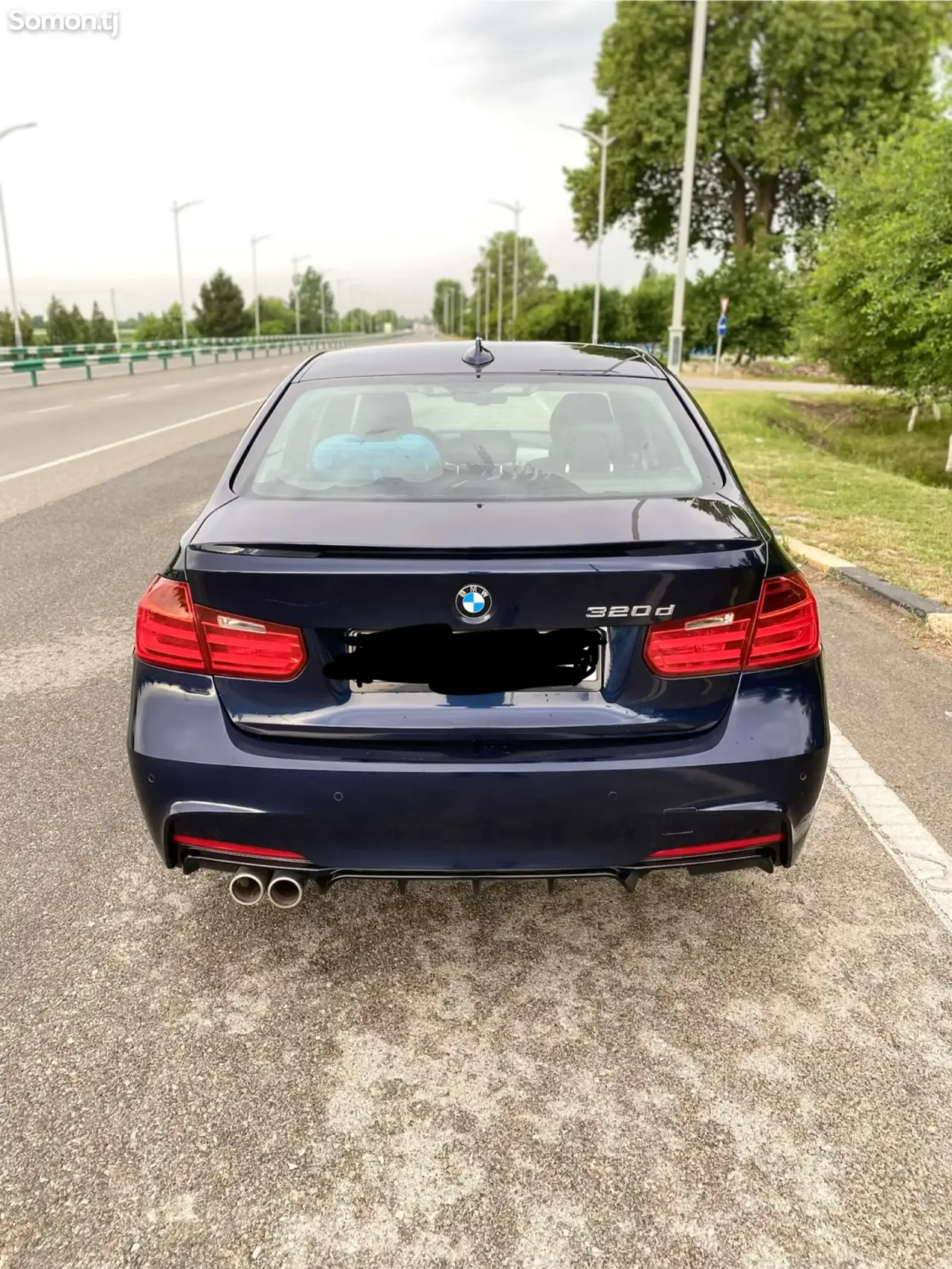 BMW 3 series 2015 · 2.0 AT