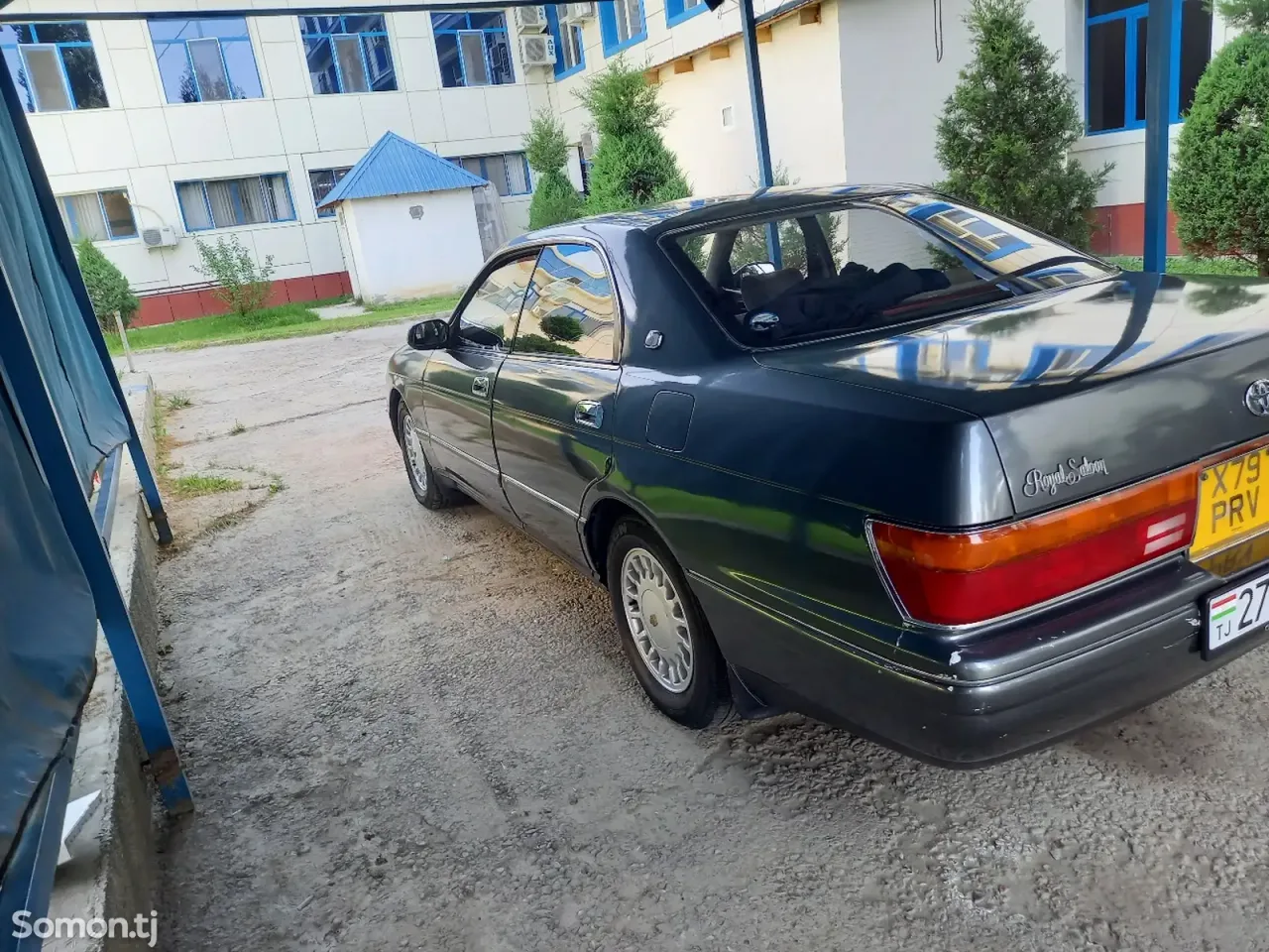 Toyota Crown 1995 · 2.5 AT