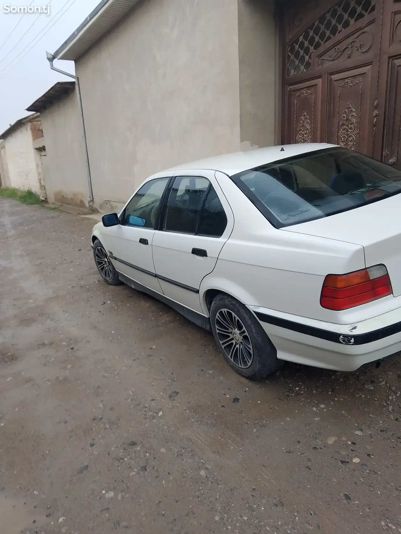 BMW 3 series 1997 · 1.8 MT