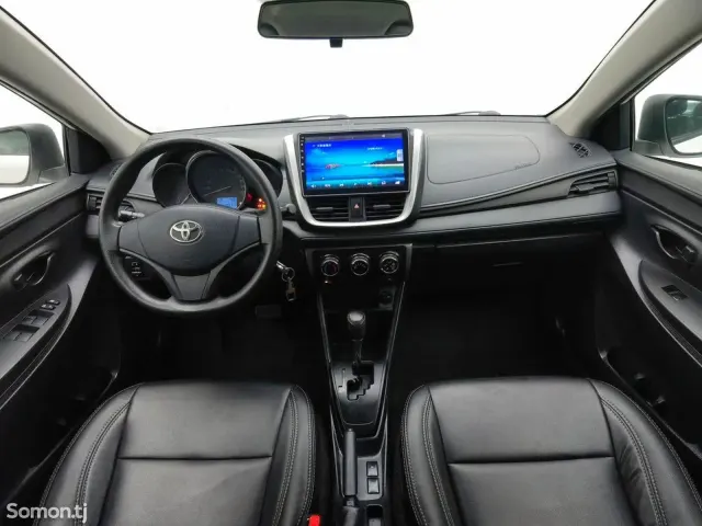 Toyota Corolla 2017 · 1.5 AT