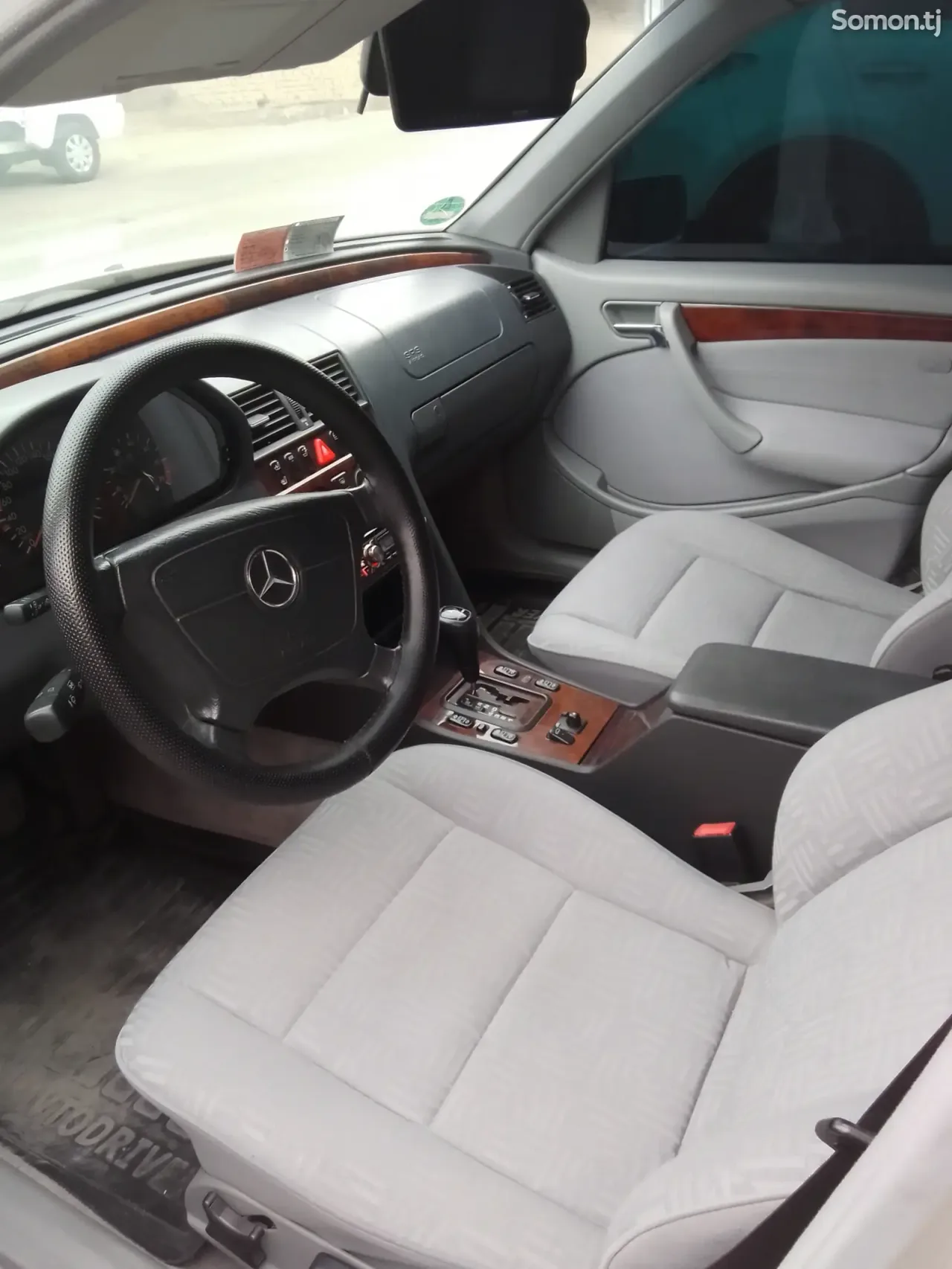 Mercedes-Benz C class 1999 · 2.4 AT