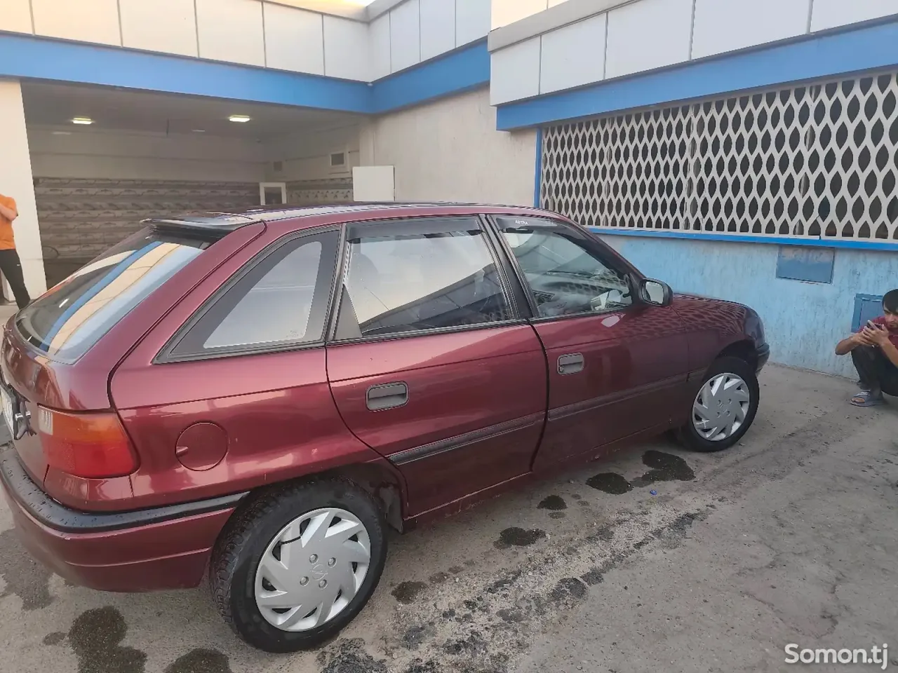 Opel Astra F 1992 · 1.6 MT