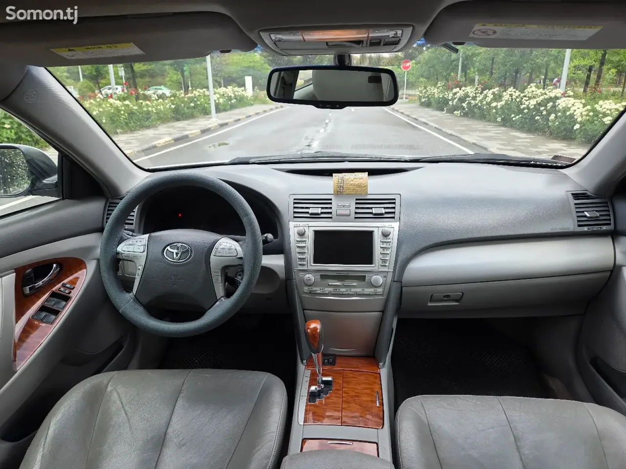 Toyota Camry 2011 · 2.4 AT