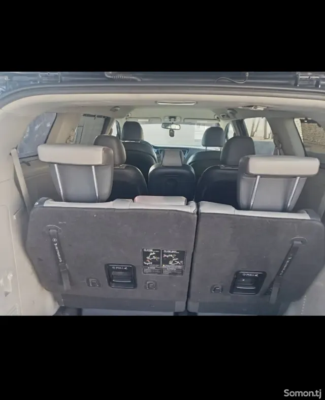 Kia Sedona 2014 · 3.3 AT