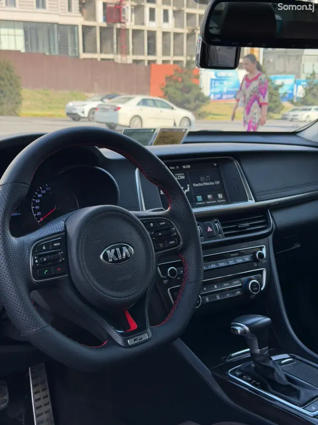 Kia K5 2015 · 1.7 AT