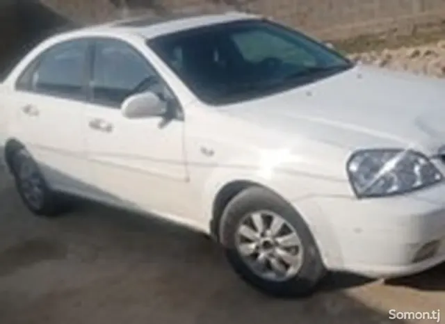 Chevrolet Lacetti 2003 · 1.6 MT