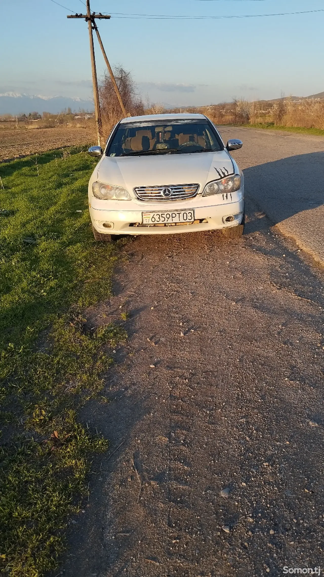 Nissan Maxima 1999 · 2.0 AT