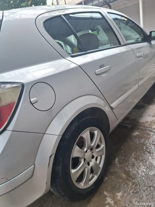 Opel Astra H 2007 · 1.8 AT