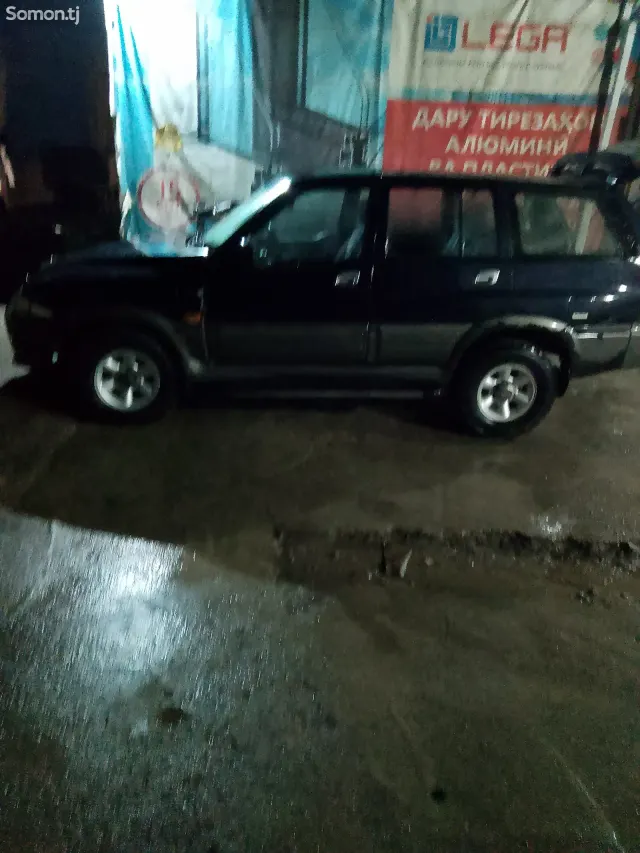 Ssang Yong Musso 2000 · 2.0 MT