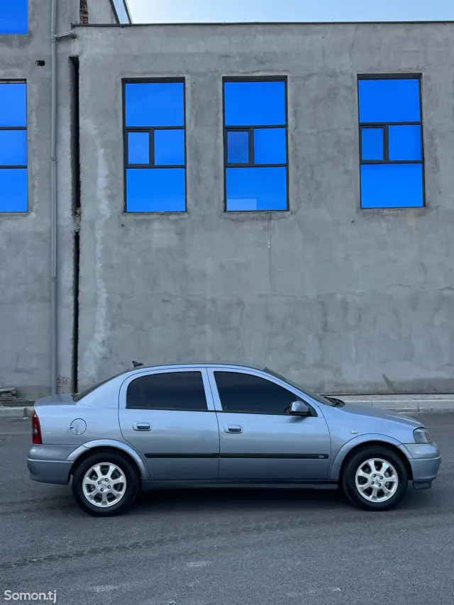 Opel Astra G 2003 · 1.6 AT