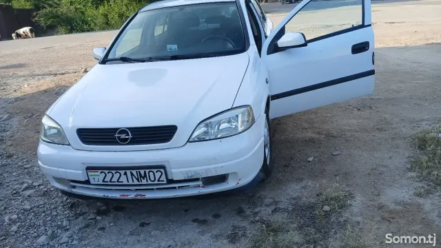 Opel Astra G 2000 · 1.6 MT