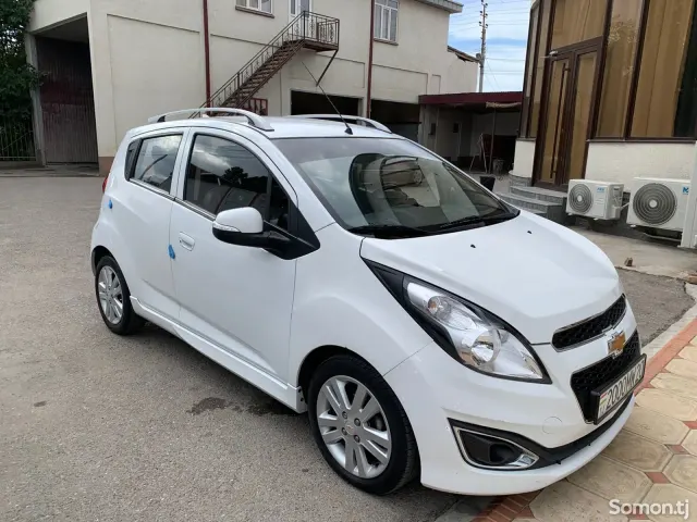 Chevrolet Spark 2014 · 1.1 AT