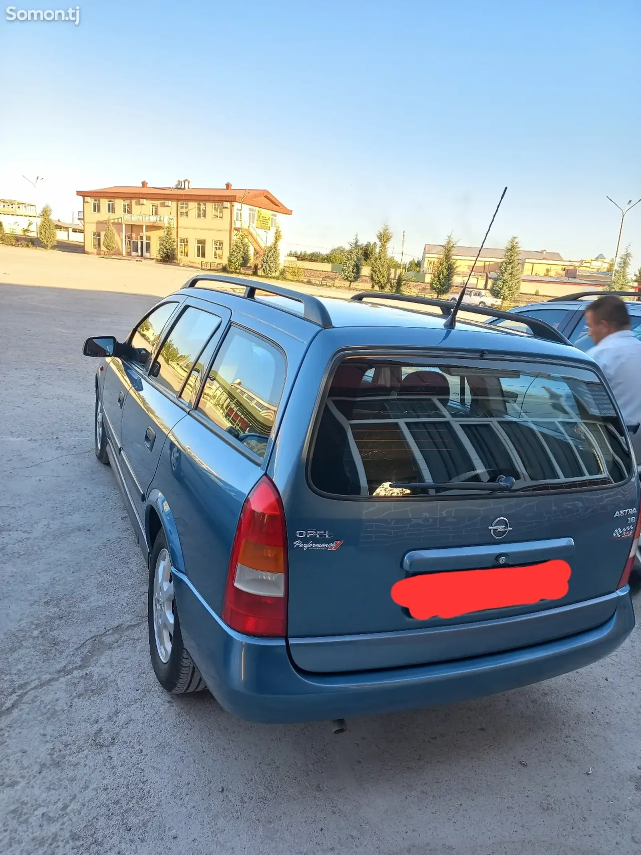 Opel Astra G 1999 · 1.6 MT