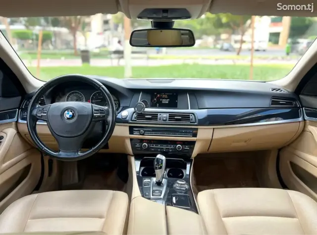 BMW 5 series 2015 · 2.0 AT