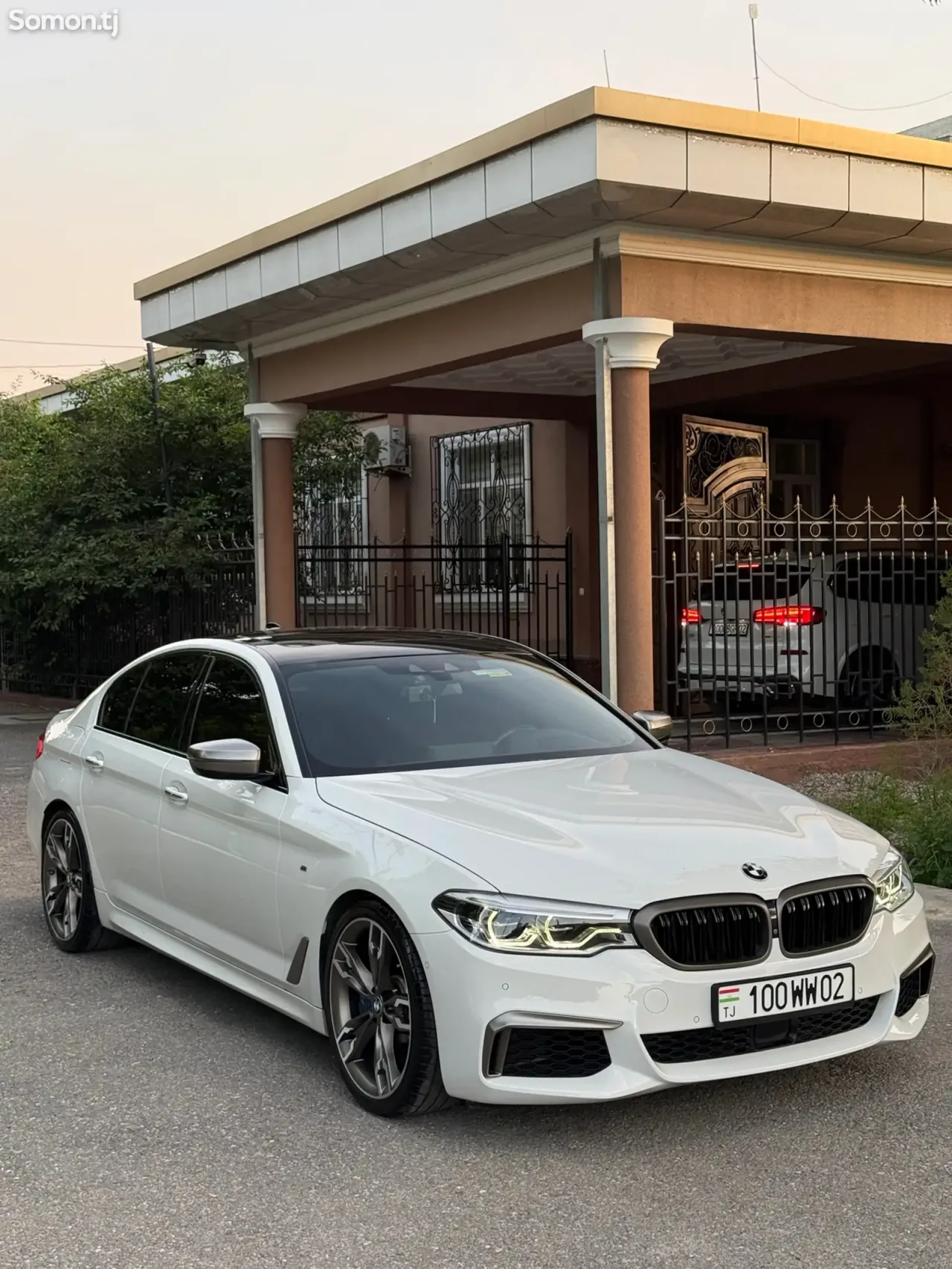 BMW 5 series 2017 · 5.0 AT