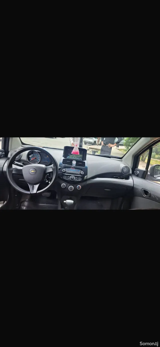 Chevrolet Spark 2014 · 1.1 AT