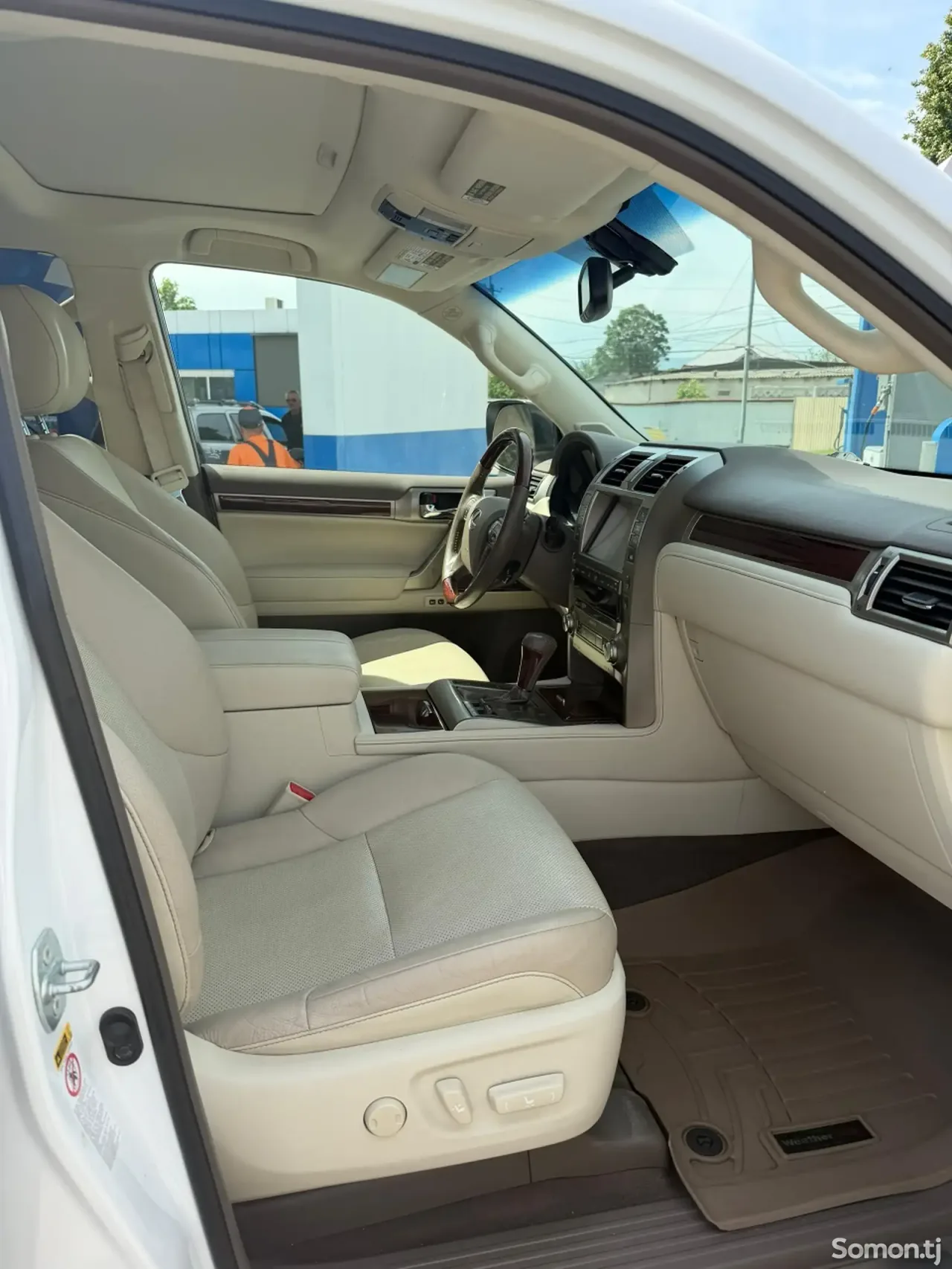 Lexus GX series 2017 · 4.6 AT