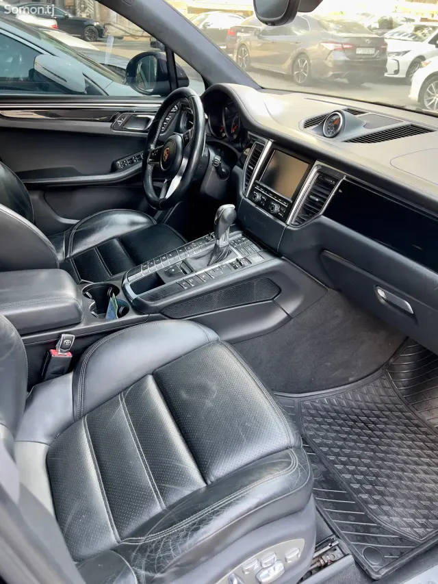Porsche Macan 2015 · 3.6 AT