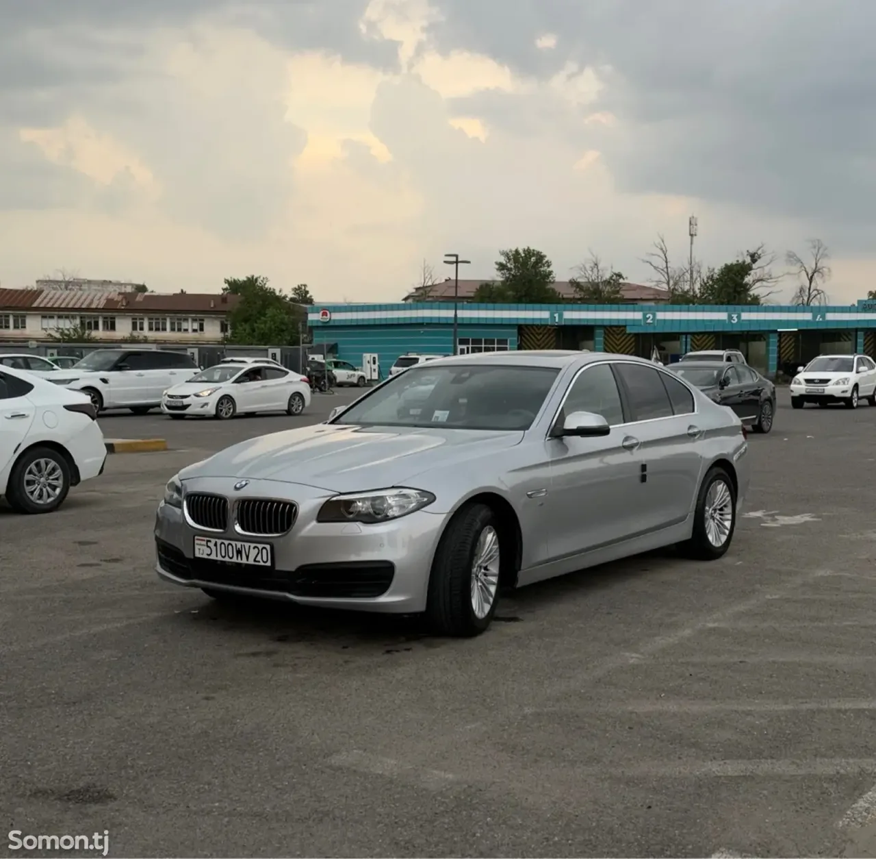 BMW 5 series 2015 · 2.0 AT