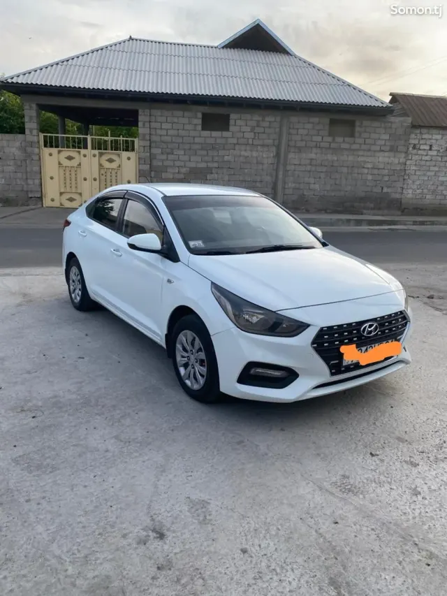 Hyundai Accent 2018 · 1.5 AT