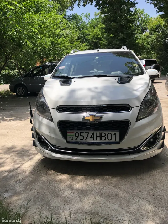 Chevrolet Spark 2014 · 1.1 AT