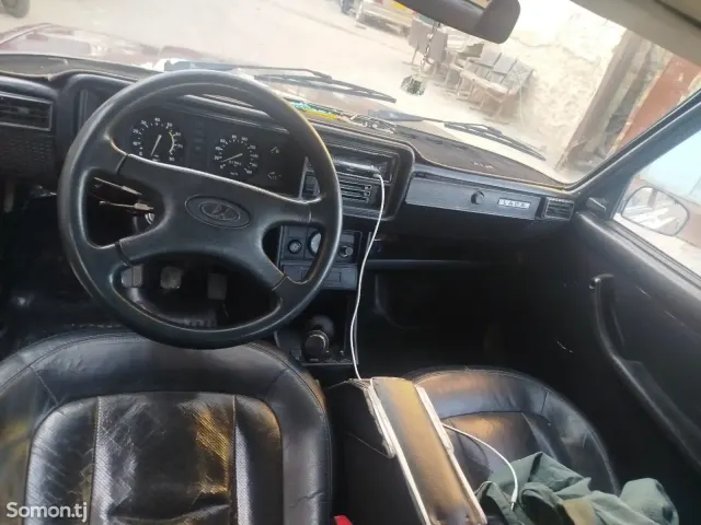 Lada (ВАЗ) 2107 2011 · 1.7 MT