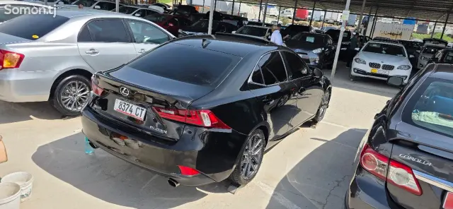 Lexus IS series 2016 · 2.0 AT