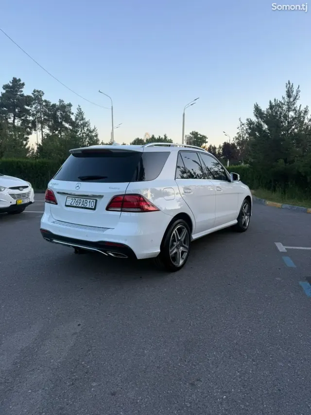 Mercedes-Benz GLE class 2018 · 4.0 AT