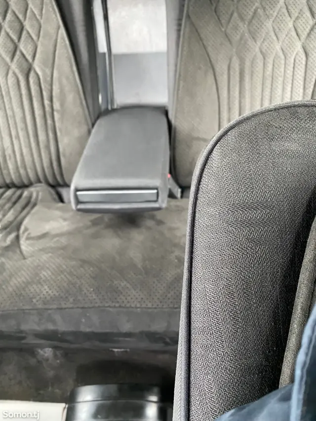 Mercedes-Benz C class 1999 · 2.4 MT