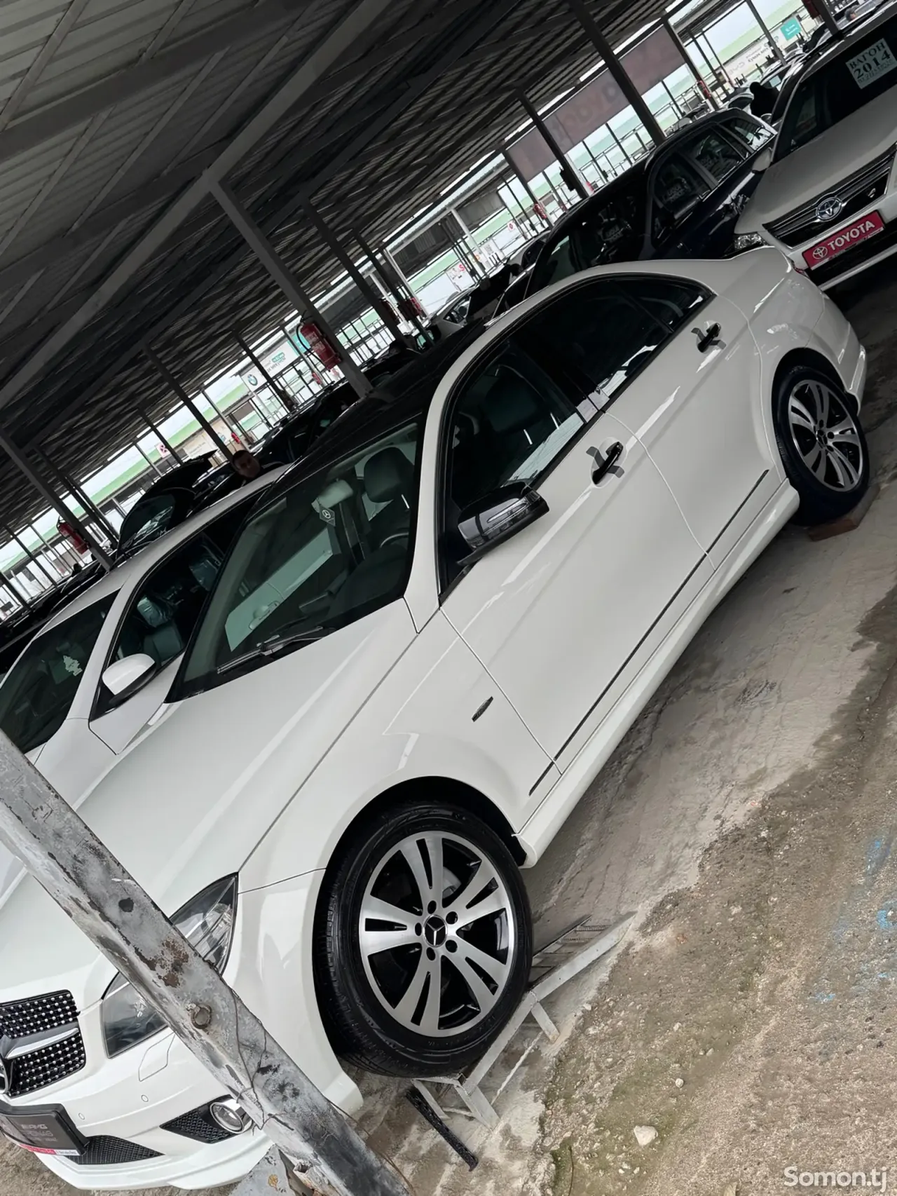 Mercedes-Benz C class 2010 · 2.0 AT
