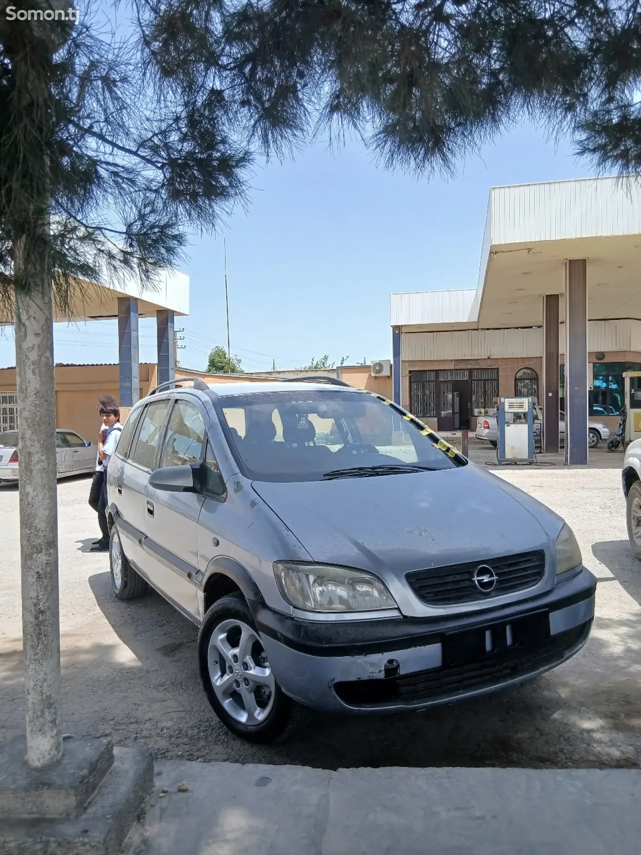 Opel Zafira 2002 · 2.2 MT