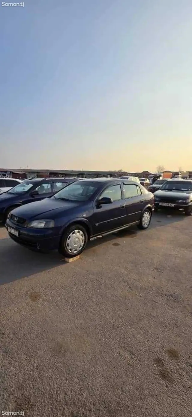 Opel Astra G 1998 · 1.6 MT