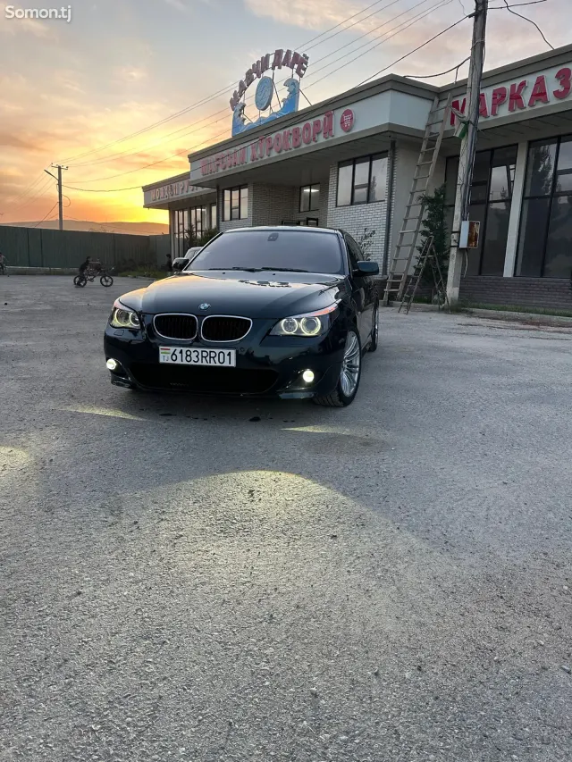 BMW 5 series 2004 · 3.0 AT