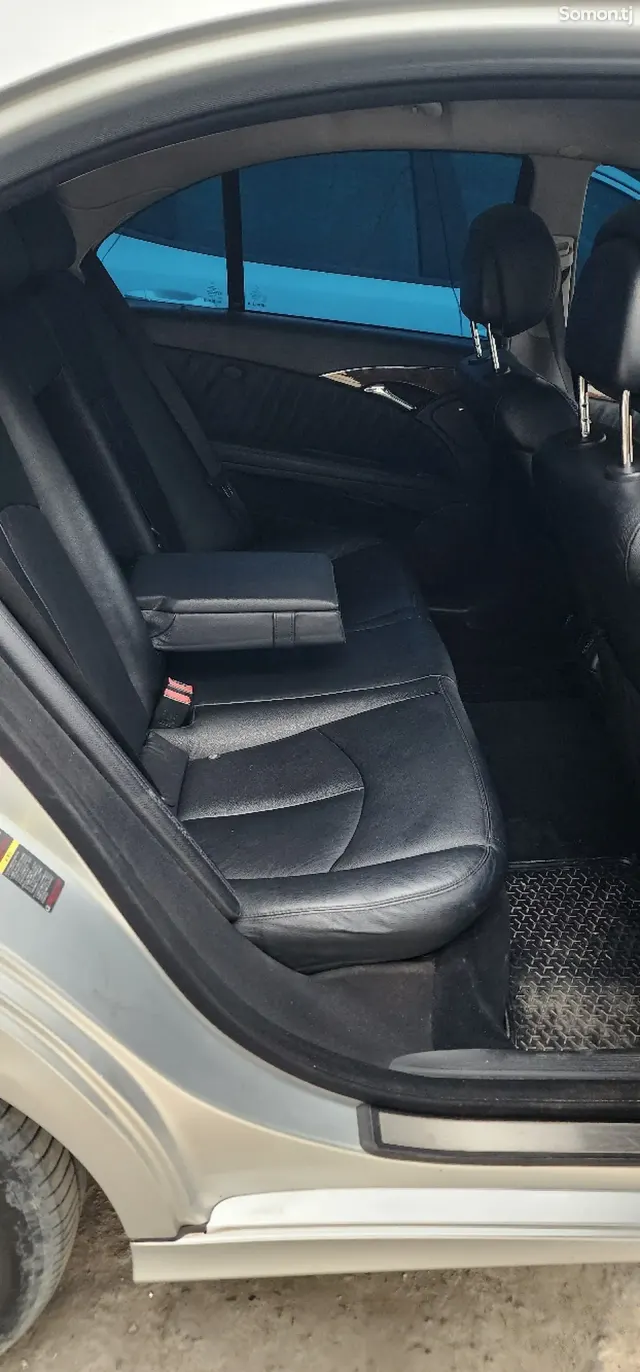 Mercedes-Benz E class 2007 · 3.5 AT