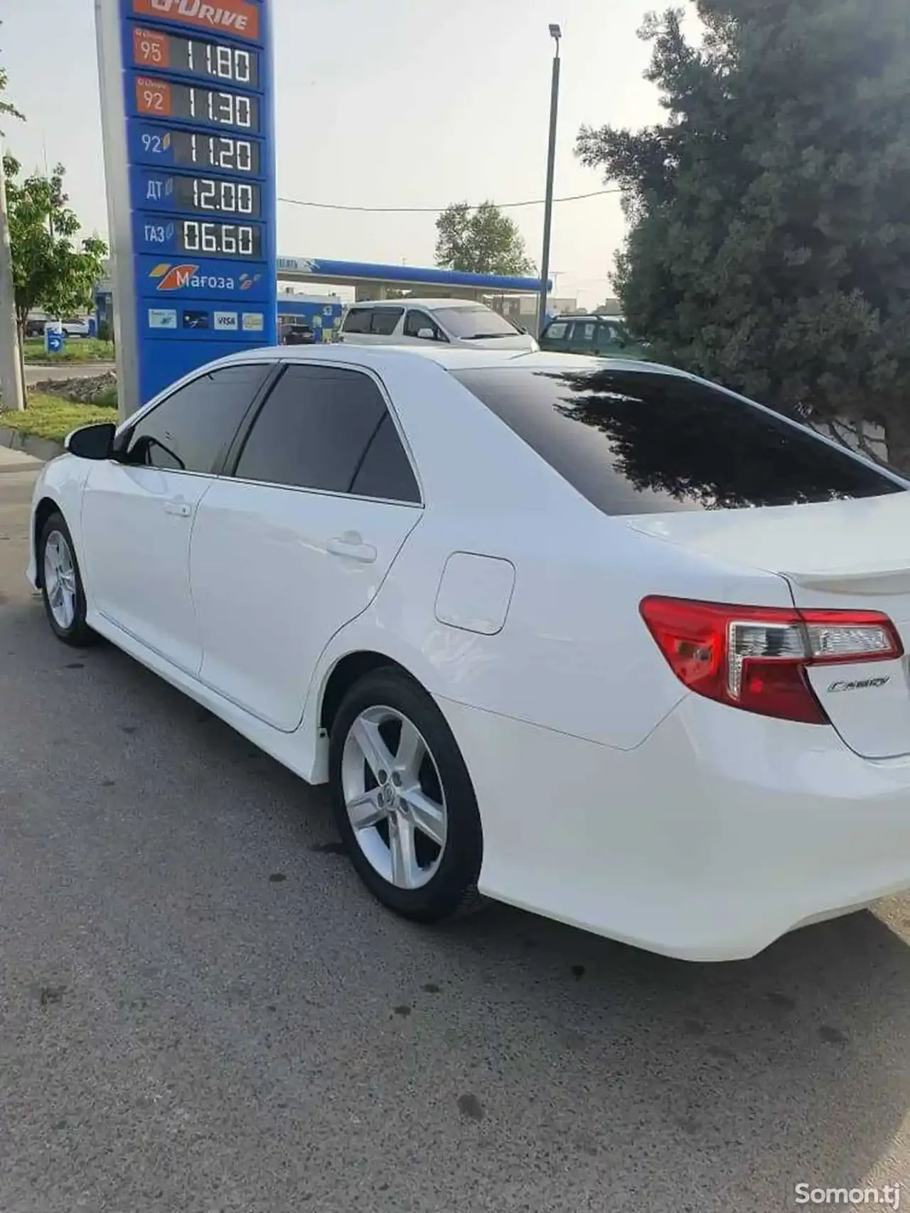 Toyota Camry 2013 · 2.5 AT