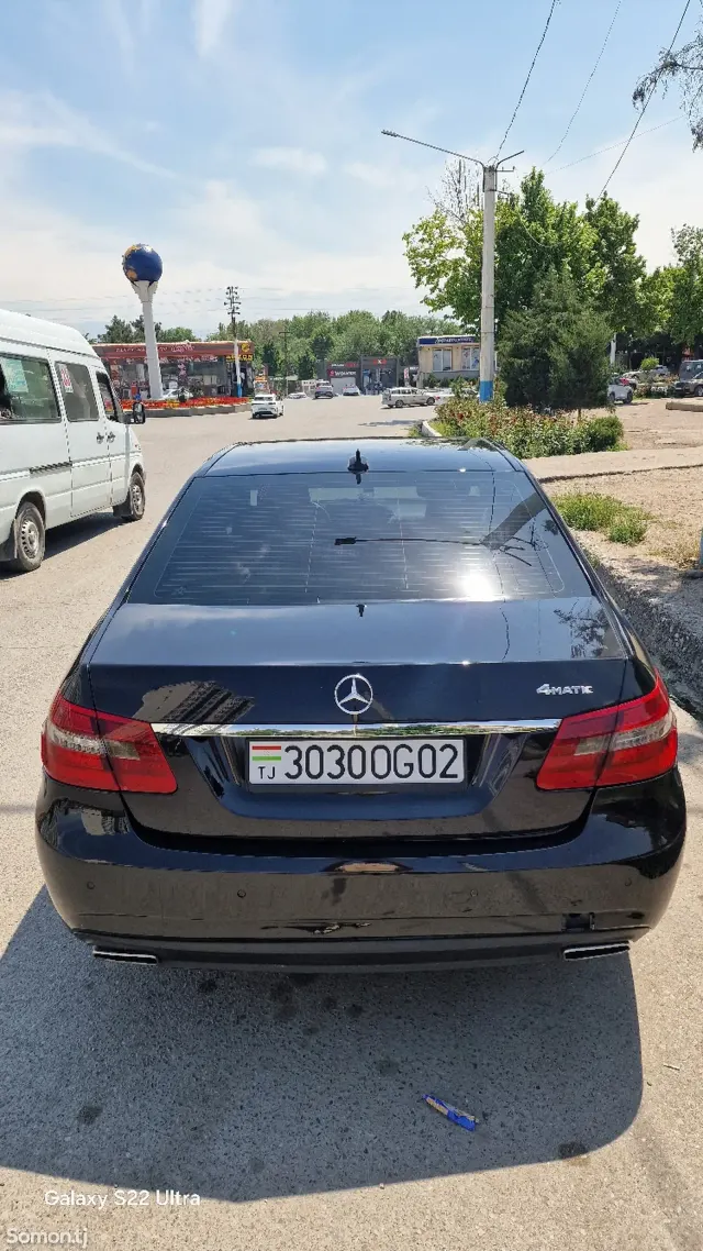 Mercedes-Benz E class 2012 · 2.2 AT