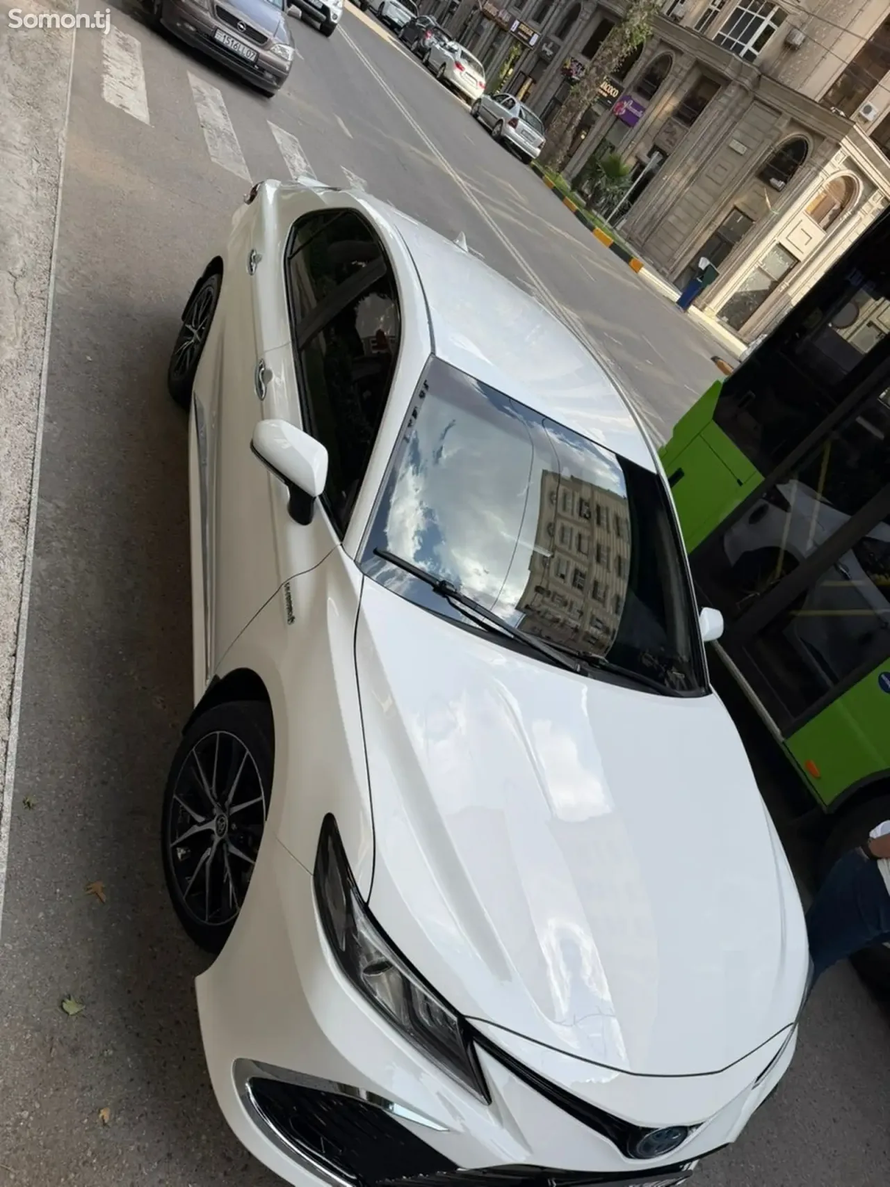 Toyota Camry 2021 · 2.5 AT