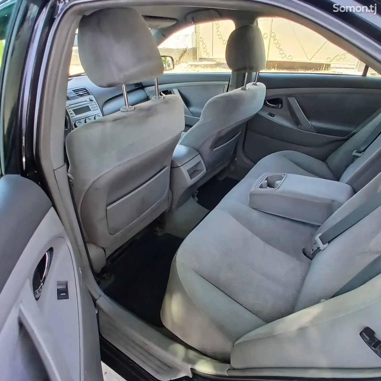 Toyota Camry 2010 · 2.5 MT