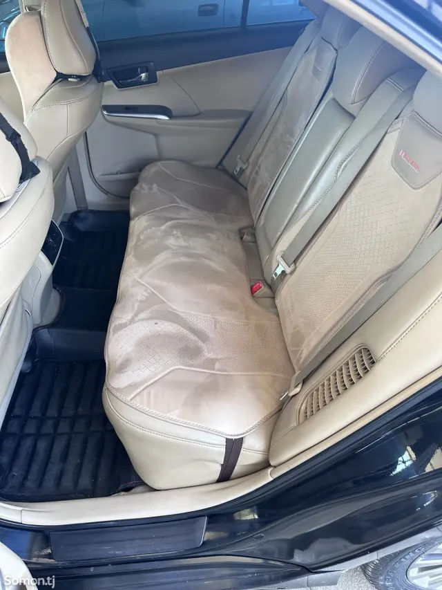 Toyota Camry 2012 · 2.5 AT