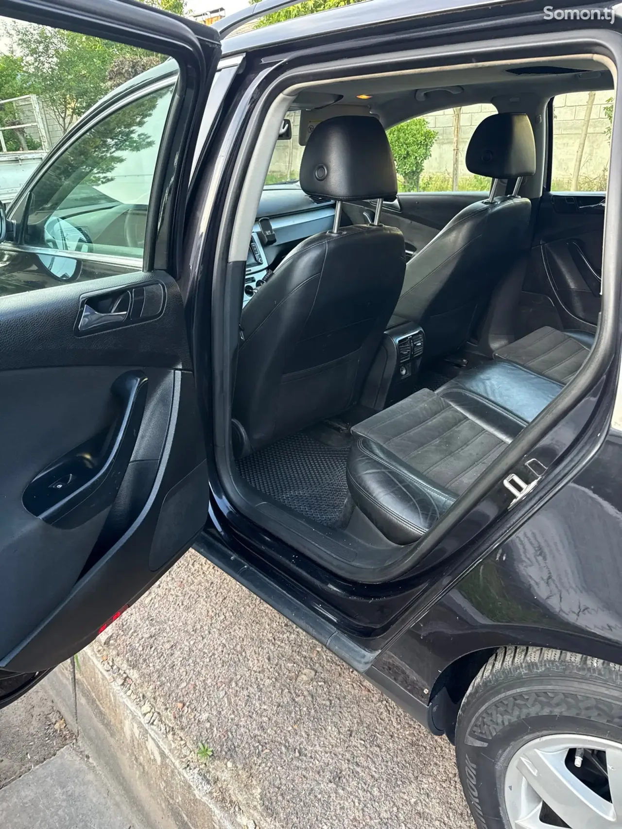 Volkswagen Passat 2007 · 2.0 AT