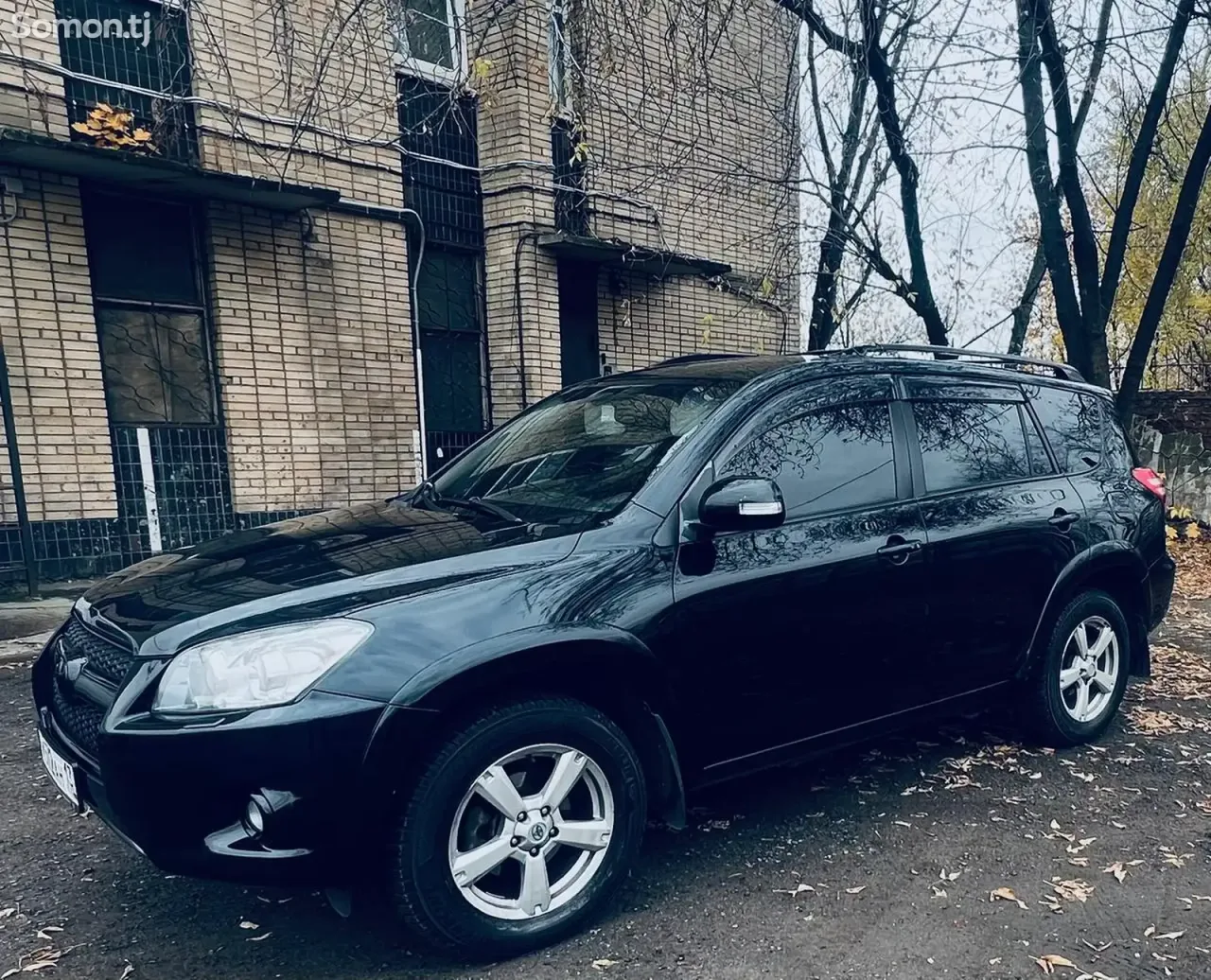Toyota RAV 4 2010 · 2.0 AT
