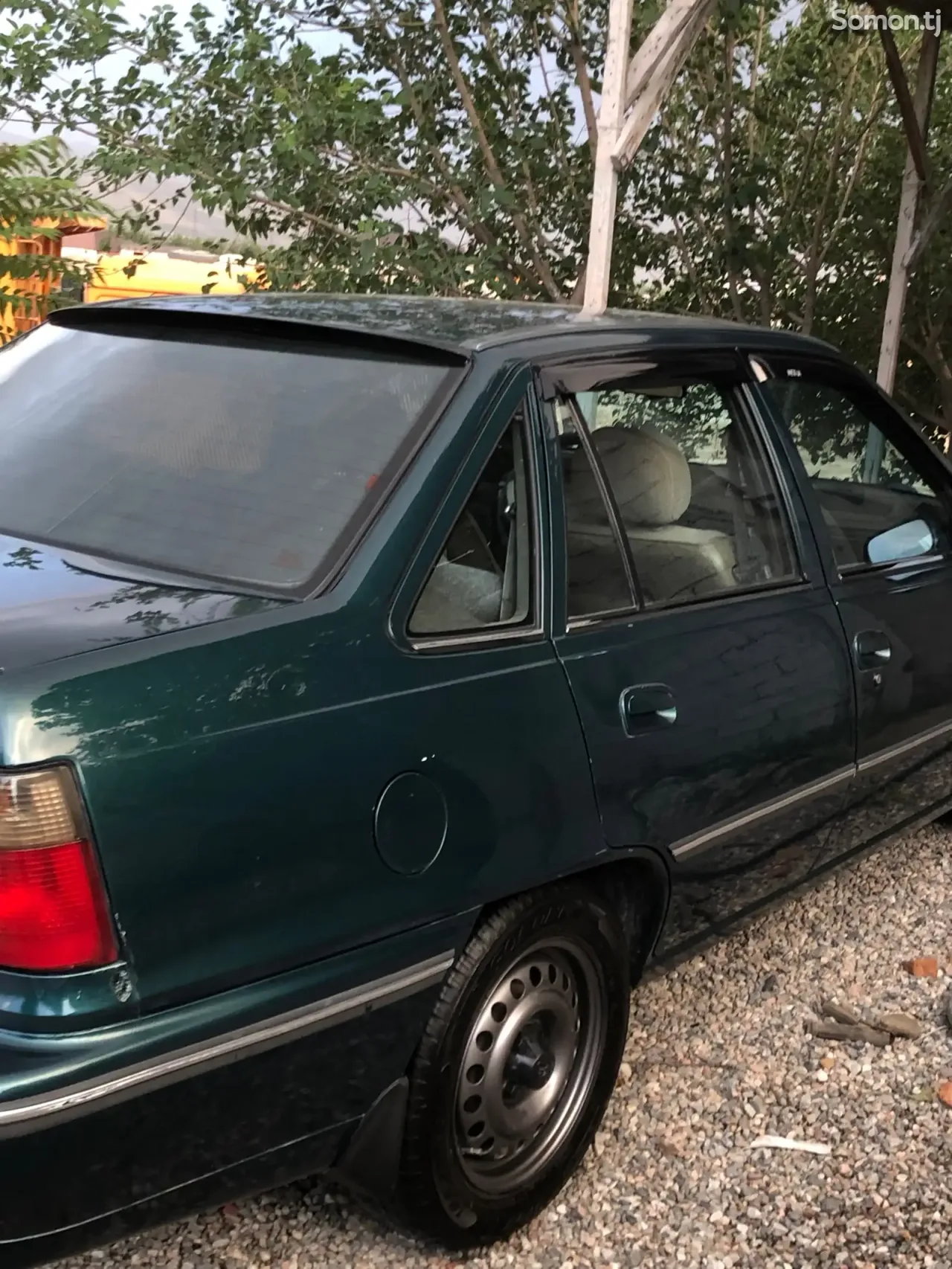 Daewoo Nexia 1996 · 1.6 MT
