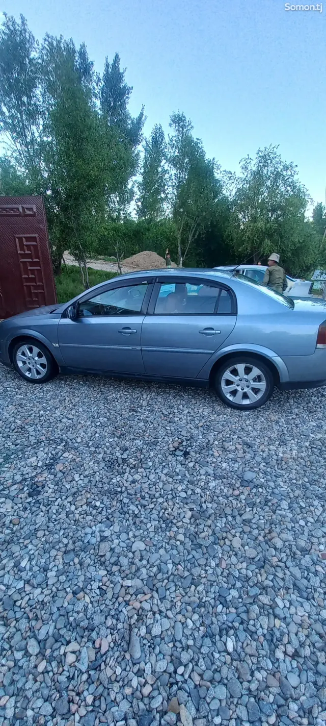 Opel Vectra C 2005 · 2.2 AT