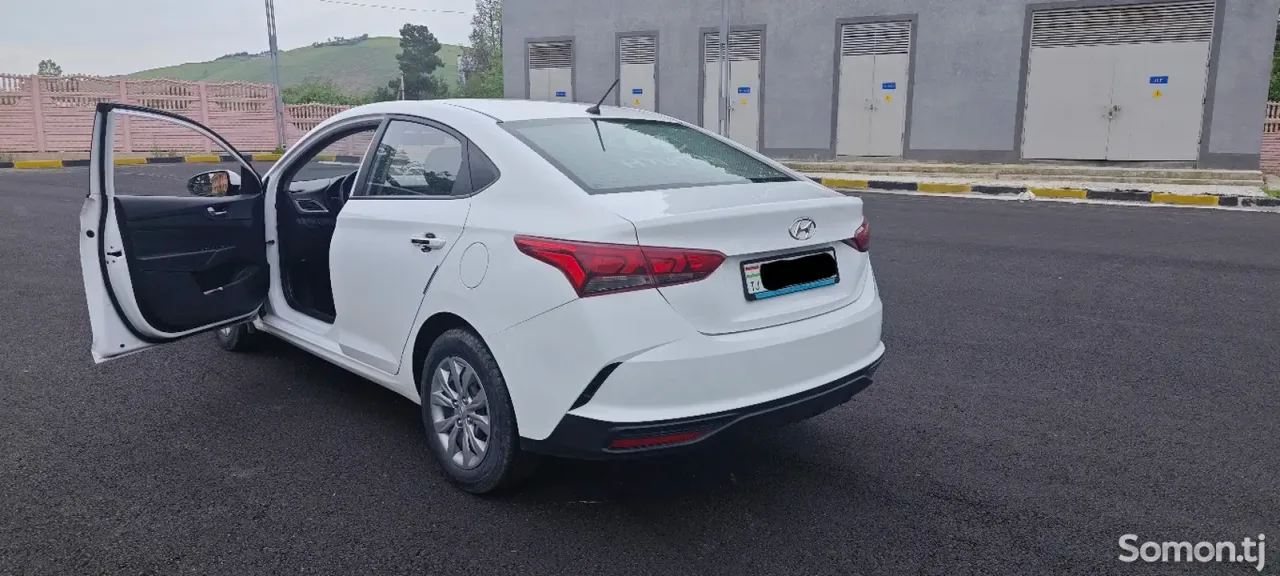 Hyundai Solaris 2022 · 1.6 AT