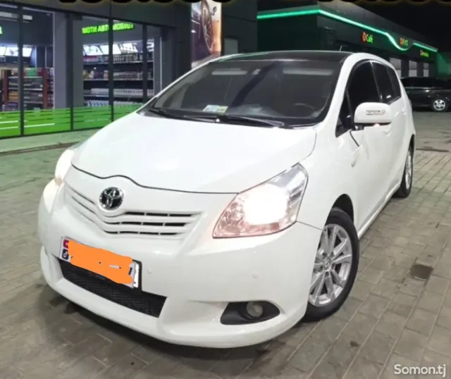 Toyota Verso 2011 · 2.0 MT
