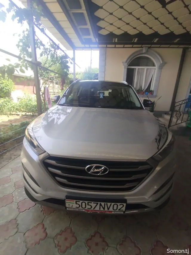 Hyundai Tucson 2016 · 2.0 AT