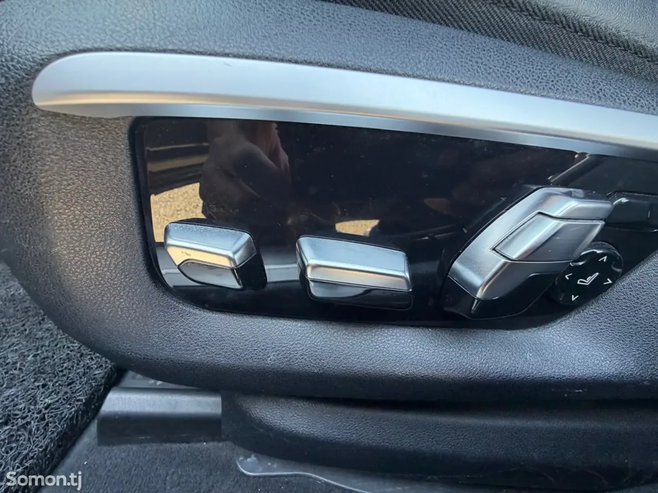 BMW 7 series 2016 · 3.5 AT